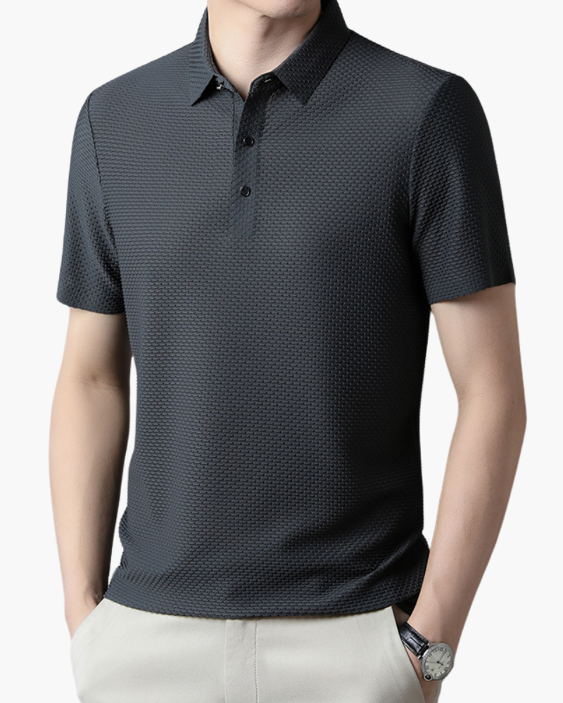 Majestätisches Seidenpolo – knitterfrei