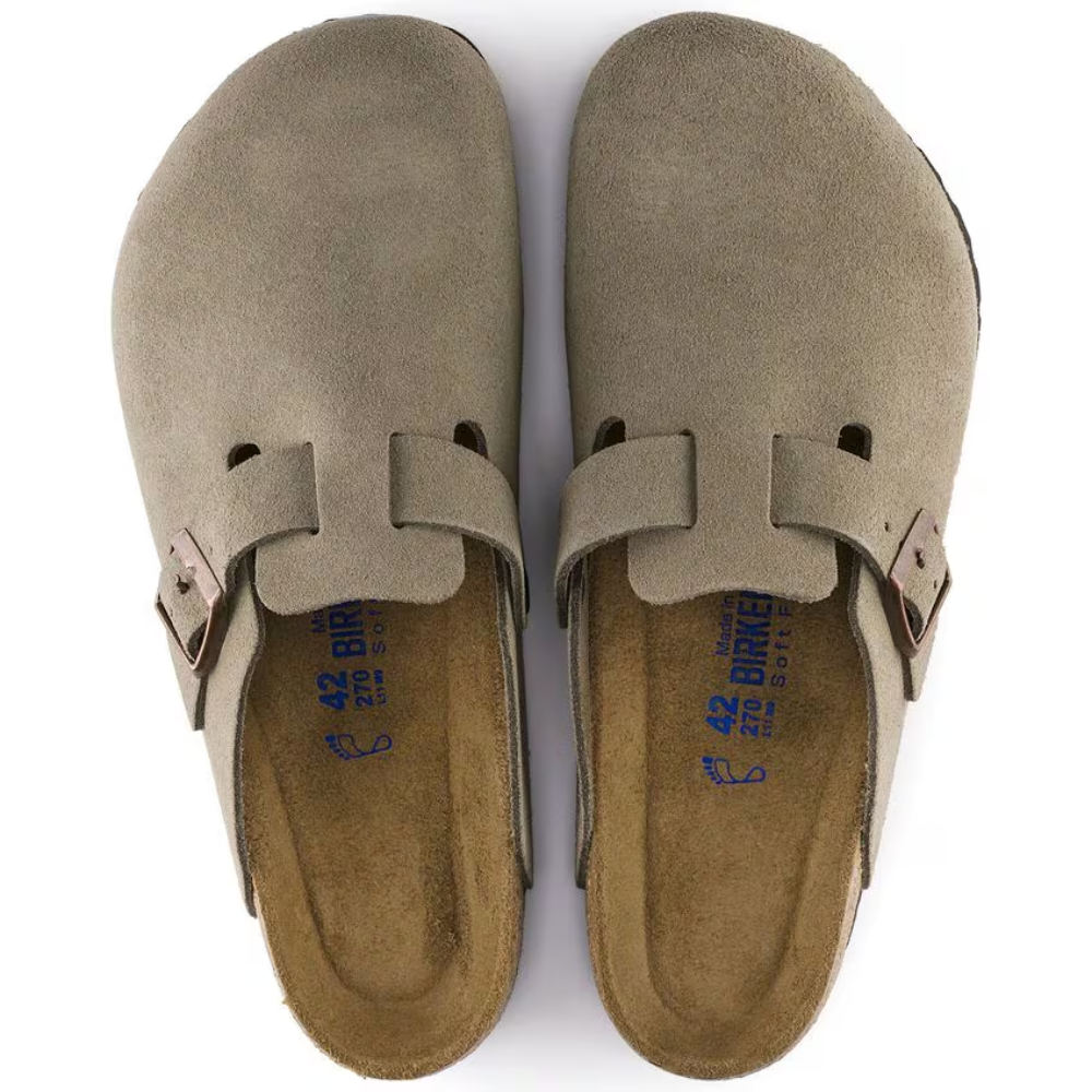 Boston en Suède Taupe – Lit de Pied Doux